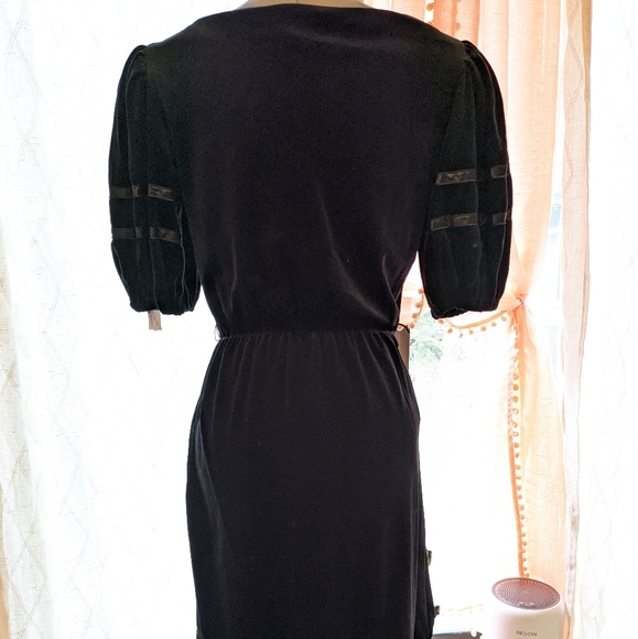 Vintage NWT black velvet midi dress with full sleeves! medium/small 9/10 - Picture 5 of 8